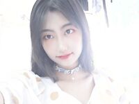 偷翻女同学手机相册里的所有自拍