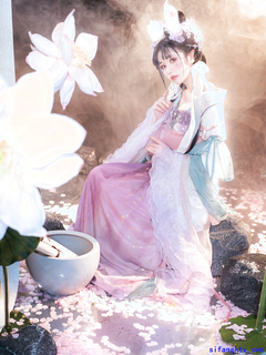 極品Cos爆機少女【喵小吉】九月新作《荷花池》古裝嬌俏美女 超干凈美鮑 高清